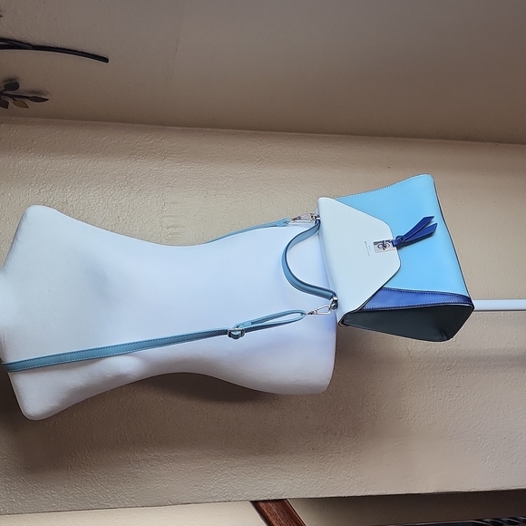 David Jones Paris Vegan Leather Handbag - Picture 13 of 13